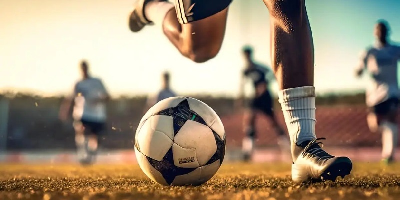 Quan sát diễn biến toàn bộ trận bóng