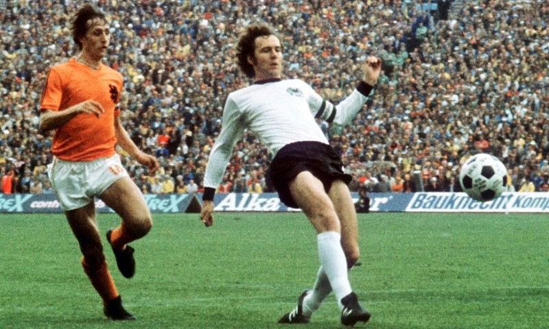 Franz Beckenbauer - hậu vệ xuất sắc nhất lịch sử